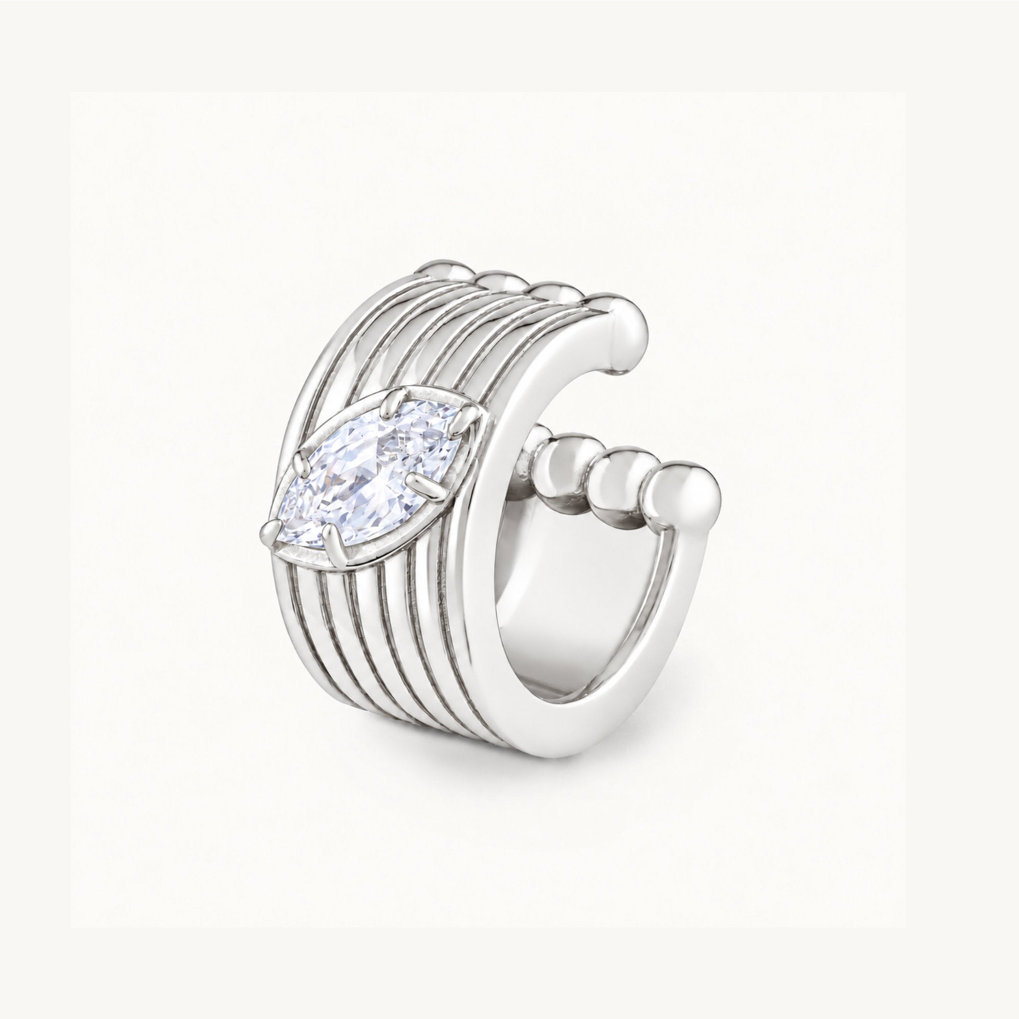 MACAO EAR CUFF