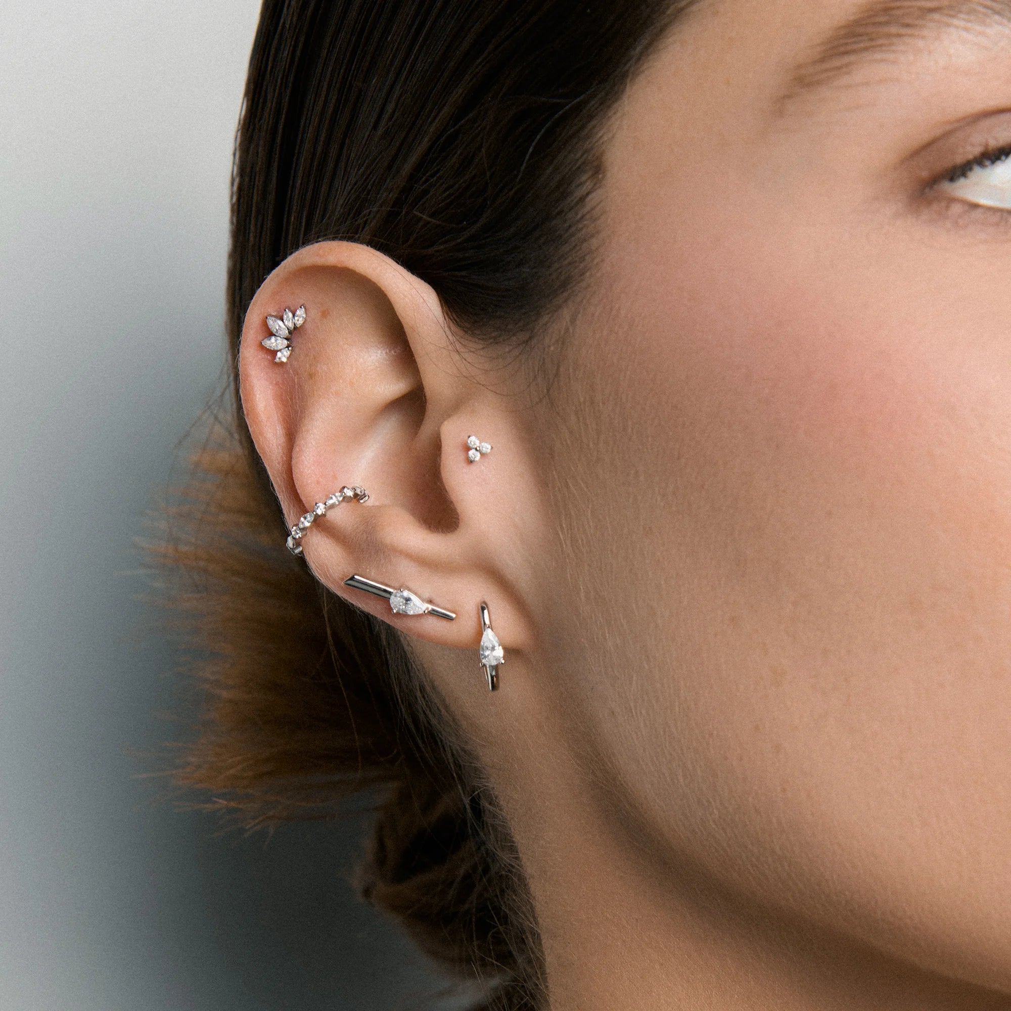 Piercing d’oreille en titane ASTM F-136 hypoallergénique Pohésia pour helix, flat, conch et tragus, labret et anneau